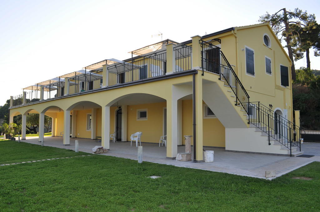 Agriturismo Montemaggio Lapedona Exteriör bild